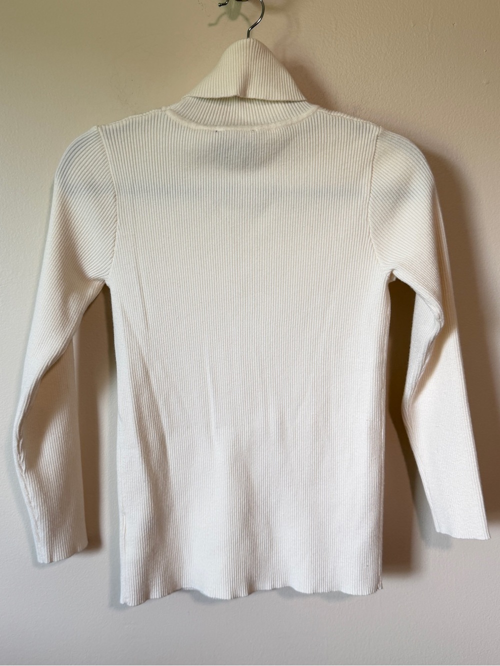 Tuckernuck Winter White Arlo Ribbed Turtleneck size small chic classic - Picture 4 of 8